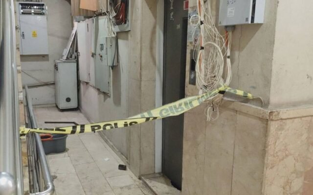 Kızıltepe’de Asansör Düşmesi Sonucu İki İşçi Yaralandı